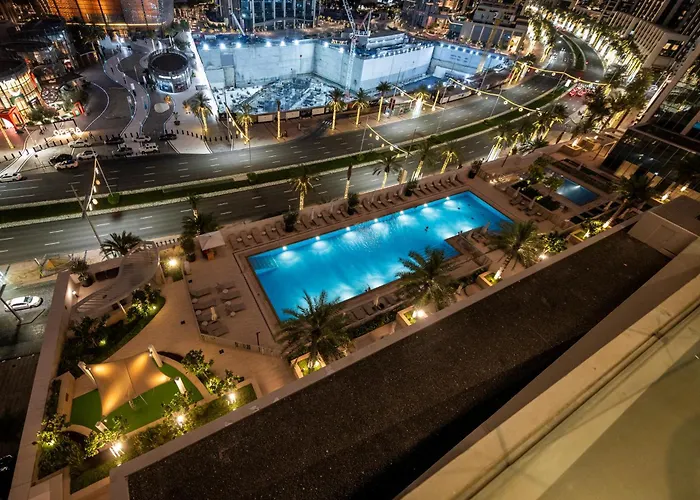 3 Bedrooms Forte Tower 1- Downtown Skylight