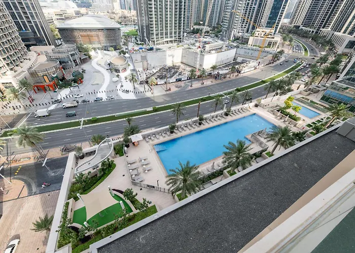 3 Bedrooms Forte Tower 1- Downtown Skylight