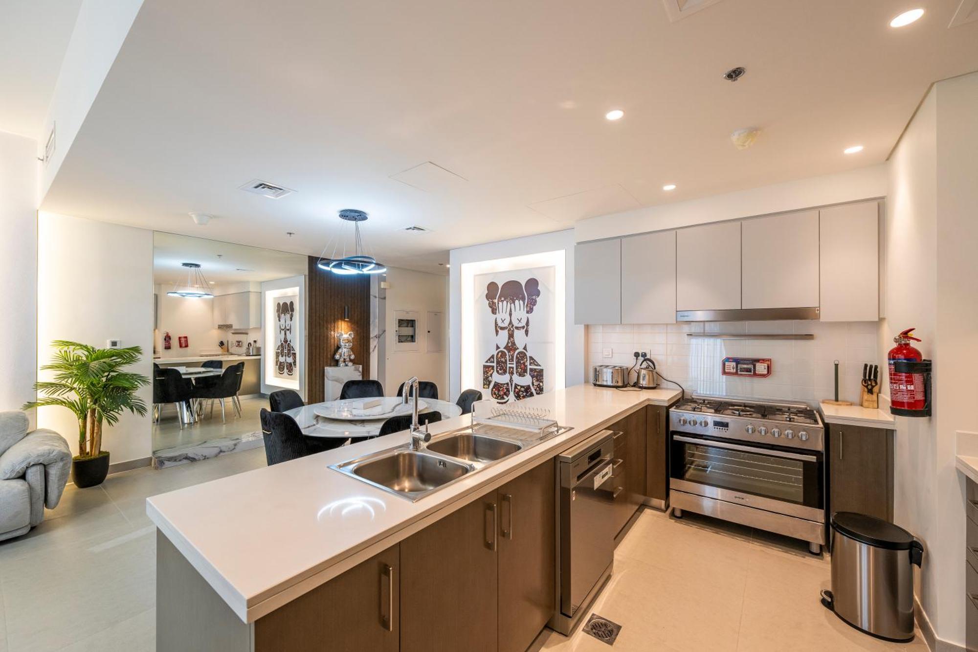 3 Bedrooms Tower 1- Downtown Skylight Appartamento